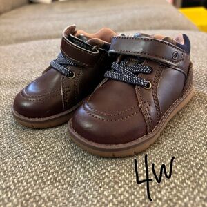 Carter’s brown shoes 4W